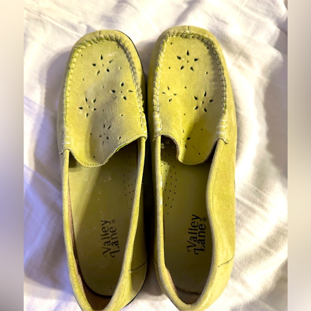 Green Suede Women’s Loafers Size 9 M
